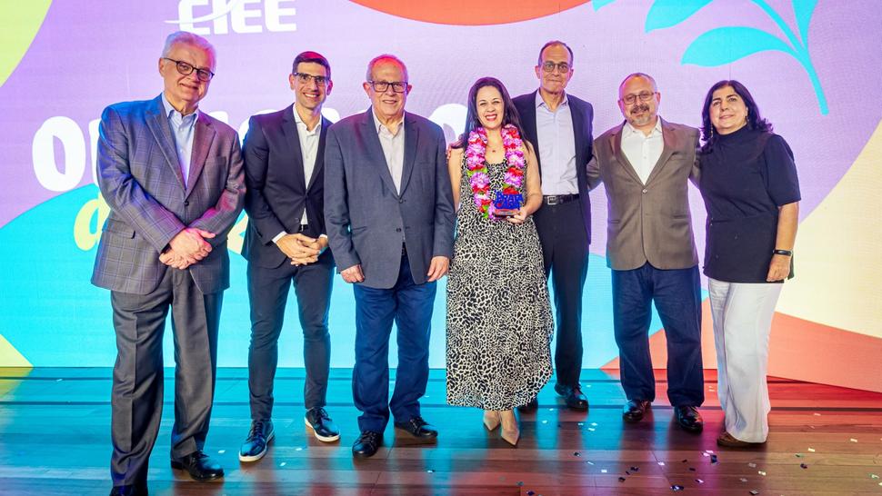 Todos os superintendentes do CIEE em cima do palco