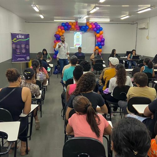 Jovens sendo atendidos em Fortaleza
